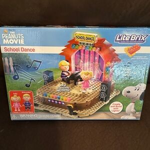 Peanuts School Dance Building Set